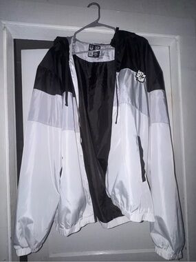 Hifinest Black,white and silver wind breaker Jacket ‼️MISSING ZIPPER‼️